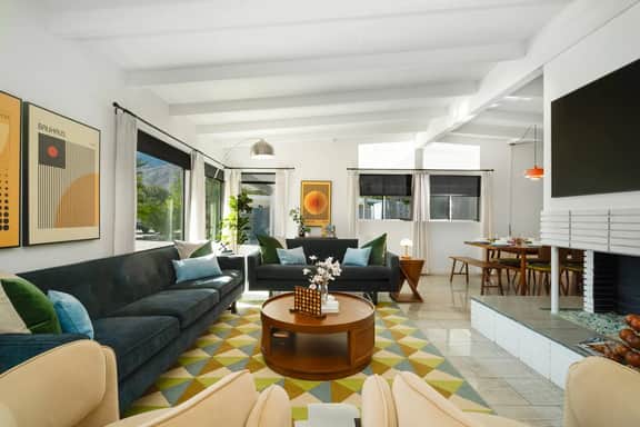Ms Parker, 5br 4ba Spacious Midcentury Retreat