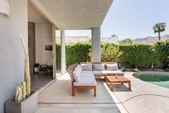 The Hideaway Villa, Modern Pool Home in La Quinta