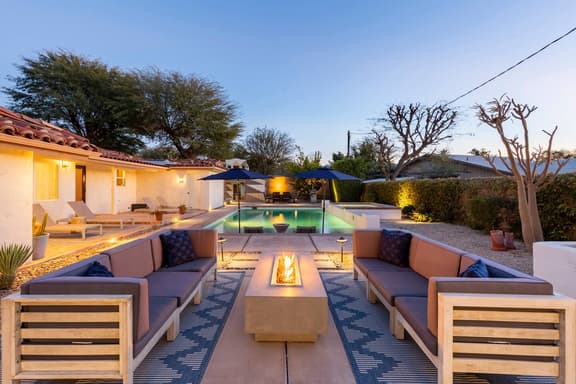 Spanish Boho Retreat, 4br 3ba Large Pool/Spa